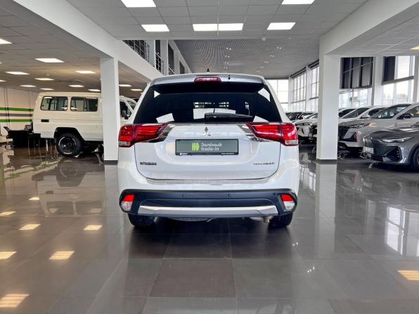 Mitsubishi Outlander III Рестайлинг 2 с пробегом 2016 года, цена 1 795 000 рублей, 137636 км, внедорожник, Автокод Объявления