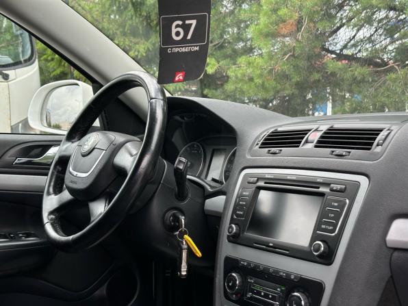 Skoda Octavia II (A5) Рестайлинг с пробегом 2012 года, цена 570 000 рублей, 220997 км, лифтбек, Автокод Объявления