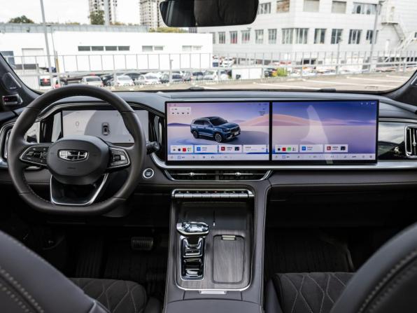 Geely Xingyue L I Рестайлинг 2 с пробегом 2026 года, цена 4 148 000 рублей, 2550 км, внедорожник, Автокод Объявления