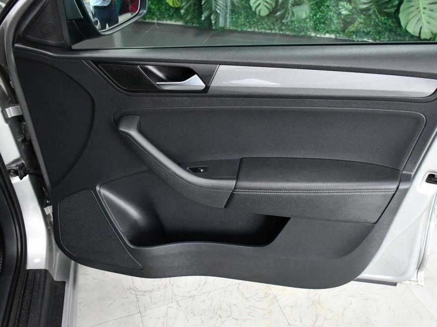 Volkswagen Polo VI Новосибирск  - изображение 15