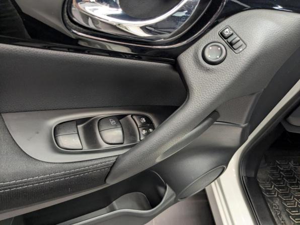Nissan Qashqai II с пробегом 2017 года, цена 1 790 000 рублей, 64996 км, внедорожник, Автокод Объявления