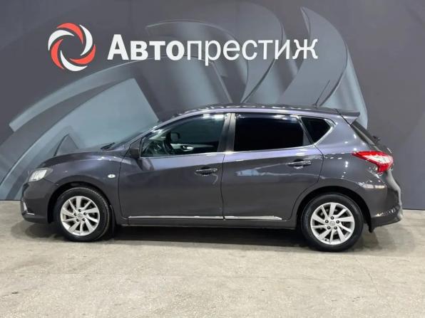 Nissan Tiida II с пробегом 2015 года, цена 935 000 рублей, 110690 км, хэтчбек, Автокод Объявления