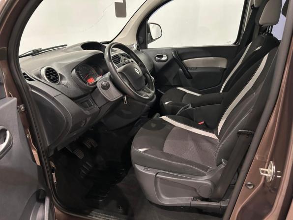 Renault Kangoo II Рестайлинг с пробегом 2014 года, цена 899 000 рублей, 195254 км, минивэн, Автокод Объявления