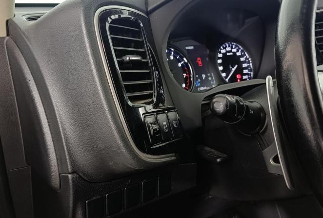 Mitsubishi Outlander III с пробегом 2014 года, цена 1 400 000 рублей, 218940 км, внедорожник, Автокод Объявления