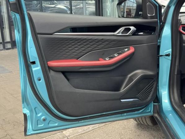 Geely Coolray I Рестайлинг с пробегом 2024 года, цена 2 390 000 рублей, 18286 км, внедорожник, Автокод Объявления