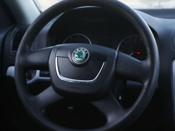 Skoda Octavia II (A5) Рестайлинг с пробегом 2011 года, цена 543 000 рублей, 233000 км, универсал, Автокод Объявления