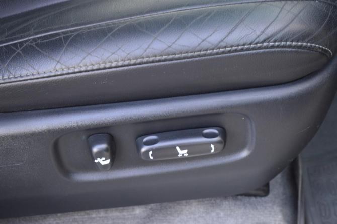 Toyota Land Cruiser 200 Series с пробегом 2011 года, цена 4 200 000 рублей, 135655 км, внедорожник, Автокод Объявления