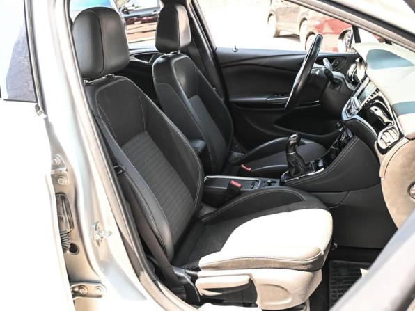 Opel Astra K с пробегом 2018 года, цена 1 378 000 рублей, 96333 км, универсал, Автокод Объявления