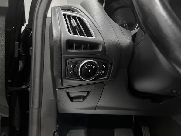 Ford Focus III Рестайлинг с пробегом 2018 года, цена 1 320 000 рублей, 156204 км, универсал, Автокод Объявления