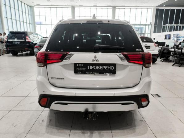 Mitsubishi Outlander III Рестайлинг 3 с пробегом 2021 года, цена 2 450 000 рублей, 143387 км, внедорожник, Автокод Объявления