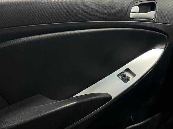 Hyundai Solaris I с пробегом 2012 года, цена 599 000 рублей, 214338 км, хэтчбек, Автокод Объявления