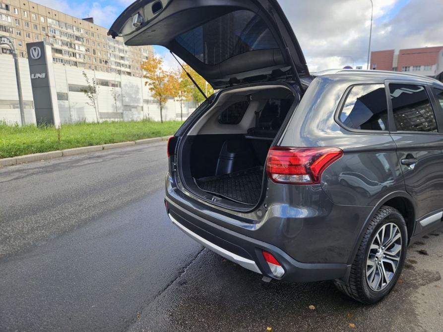 Mitsubishi Outlander III Рестайлинг Санкт-Петербург  - изображение 9