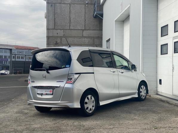 Honda Freed I Рестайлинг с пробегом 2013 года, цена 1 260 000 рублей, 164904 км, компактвэн, Автокод Объявления