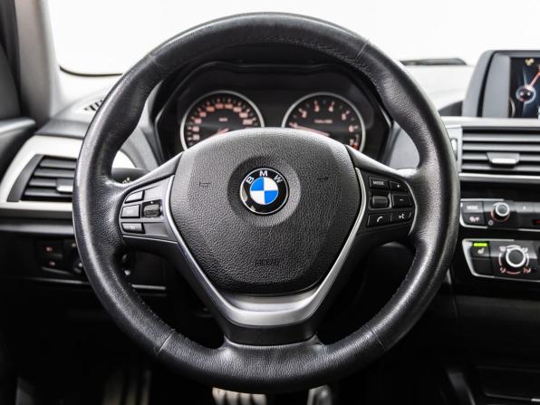 BMW 1 серии II (F20/F21) Рестайлинг 2 с пробегом 2017 года, цена 1 798 000 рублей, 92697 км, хэтчбек, Автокод Объявления