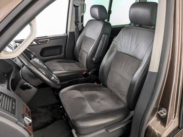 Volkswagen Multivan T5 Рестайлинг с пробегом 2012 года, цена 2 850 000 рублей, 122609 км, минивэн, Автокод Объявления
