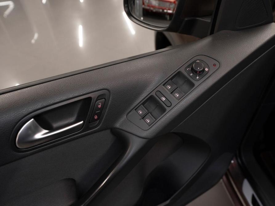 Volkswagen Tiguan I Рестайлинг Москва  - изображение 18