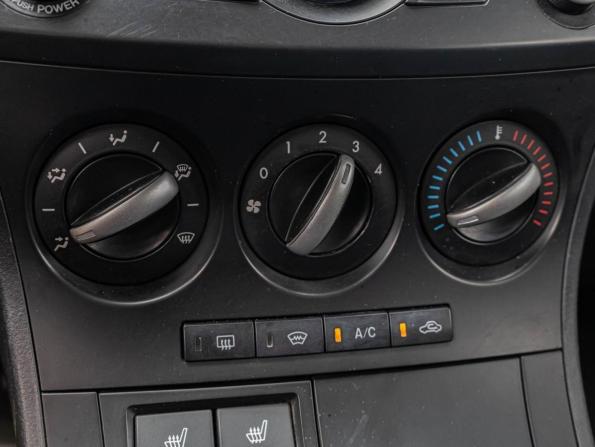 Mazda 3 II (BL) Рестайлинг с пробегом 2012 года, цена 820 000 рублей, 246038 км, седан, Автокод Объявления