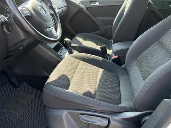 Volkswagen Tiguan I Рестайлинг с пробегом 2014 года, цена 1 295 000 рублей, 246576 км, внедорожник, Автокод Объявления