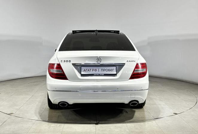 Mercedes-Benz C-Класс III (W204) Рестайлинг с пробегом 2013 года, цена 1 580 000 рублей, 297964 км, седан, Автокод Объявления