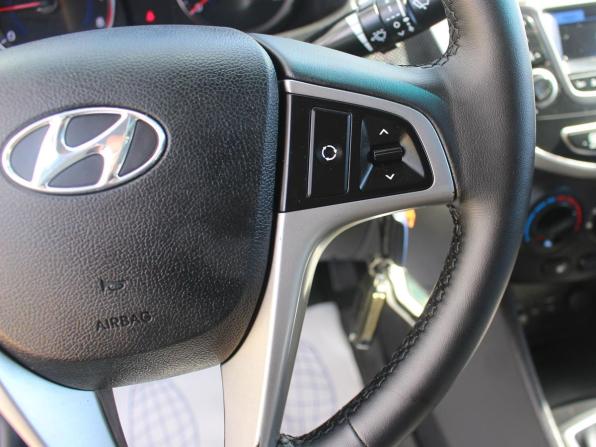 Hyundai Solaris I Рестайлинг с пробегом 2015 года, цена 899 000 рублей, 123814 км, седан, Автокод Объявления