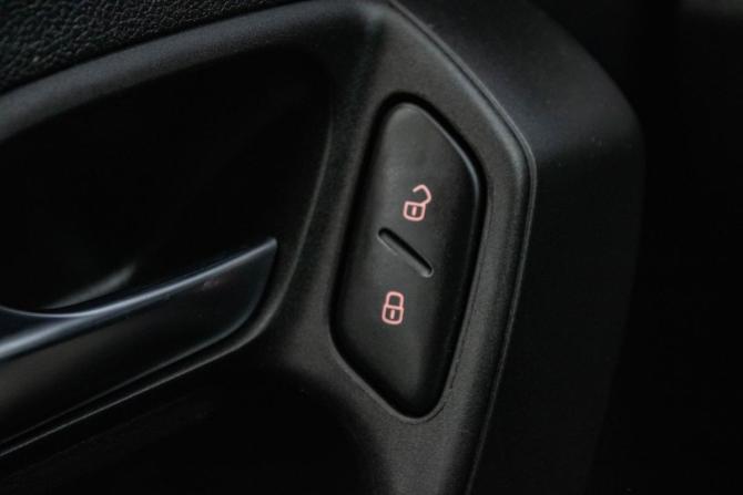 Volkswagen Polo V Рестайлинг с пробегом 2019 года, цена 939 000 рублей, 125658 км, седан, Автокод Объявления