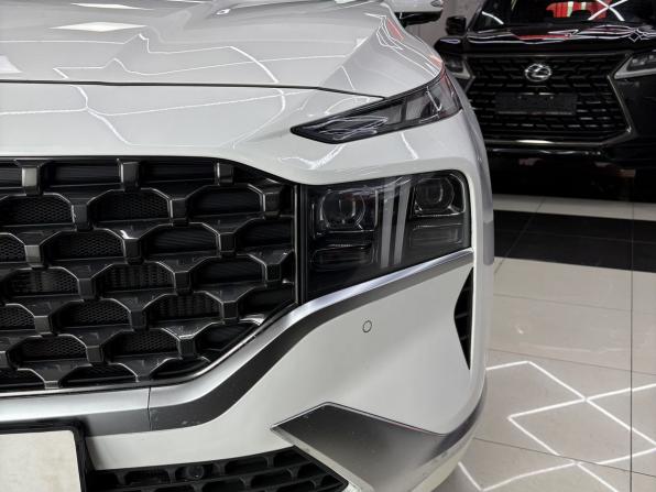 Hyundai Santa Fe IV Рестайлинг с пробегом 2022 года, цена 3 950 000 рублей, 101112 км, внедорожник, Автокод Объявления