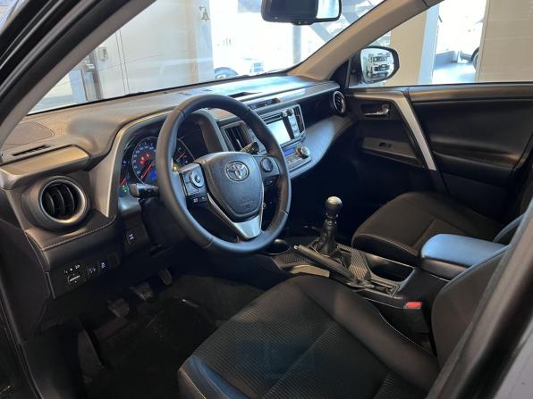Toyota RAV4 IV (XA40) с пробегом 2015 года, цена 1 900 000 рублей, 240886 км, внедорожник, Автокод Объявления