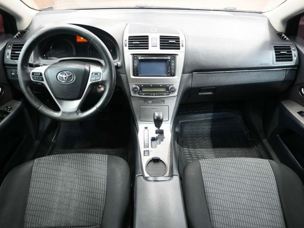 Toyota Avensis III с пробегом 2011 года, цена 1 069 900 рублей, 267000 км, седан, Автокод Объявления
