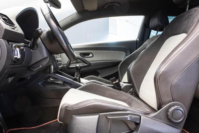 Volkswagen Scirocco III с пробегом 2011 года, цена 1 049 000 рублей, 172728 км, хэтчбек, Автокод Объявления