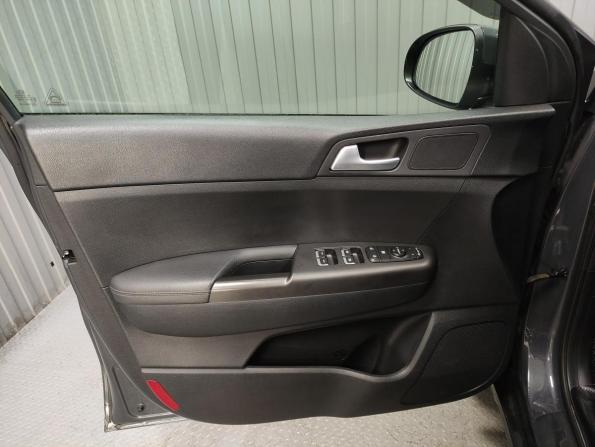 Kia Sportage IV Рестайлинг с пробегом 2021 года, цена 2 389 000 рублей, 92506 км, внедорожник, Автокод Объявления