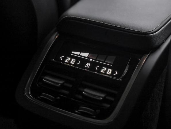 Volvo XC60 II с пробегом 2019 года, цена 3 599 000 рублей, 119299 км, внедорожник, Автокод Объявления