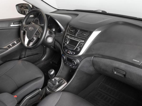 Hyundai Solaris I Рестайлинг с пробегом 2016 года, цена 789 584 рубля, 148680 км, хэтчбек, Автокод Объявления