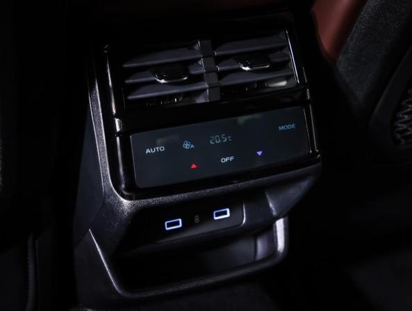 Geely Monjaro I с пробегом 2023 года, цена 3 178 000 рублей, 26000 км, внедорожник, Автокод Объявления