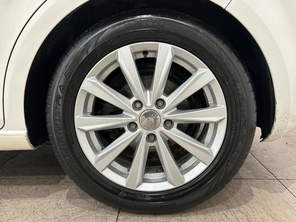 SEAT Leon II Рестайлинг с пробегом 2012 года, цена 569 000 рублей, 209291 км, хэтчбек, Автокод Объявления