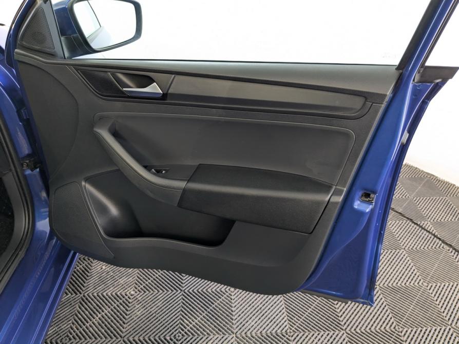 Volkswagen Polo VI Москва  - изображение 24