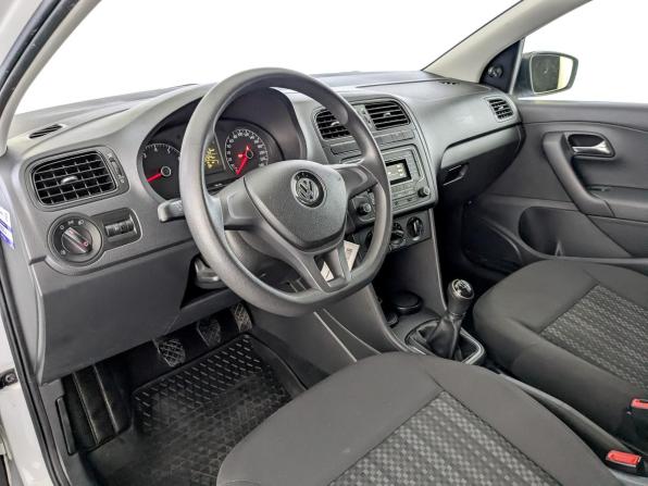 Volkswagen Polo V Рестайлинг с пробегом 2017 года, цена 1 030 000 рублей, 138723 км, седан, Автокод Объявления