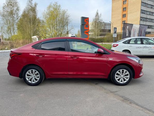 Hyundai Solaris II с пробегом 2018 года, цена 1 250 000 рублей, 127110 км, седан, Автокод Объявления