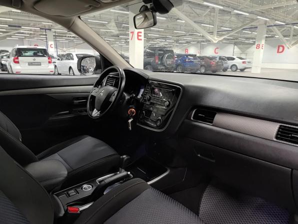Mitsubishi Outlander III Рестайлинг 2 с пробегом 2018 года, цена 1 750 000 рублей, 180401 км, внедорожник, Автокод Объявления