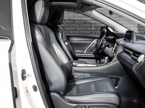 Lexus RX IV Рестайлинг с пробегом 2019 года, цена 4 400 000 рублей, 109915 км, внедорожник, Автокод Объявления