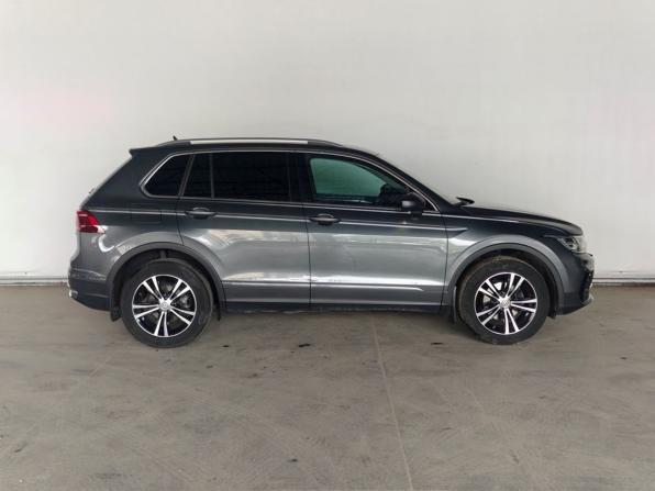 Volkswagen Tiguan II Рестайлинг с пробегом 2021 года, цена 3 350 000 рублей, 51177 км, внедорожник, Автокод Объявления