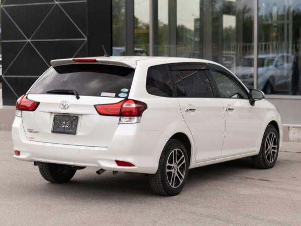 Toyota Corolla XI (E160 E170) Рестайлинг 2 с пробегом 2018 года, цена 1 300 000 рублей, 77832 км, универсал, Автокод Объявления