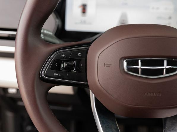 Geely Monjaro I с пробегом 2023 года, цена 2 650 000 рублей, 100991 км, внедорожник, Автокод Объявления
