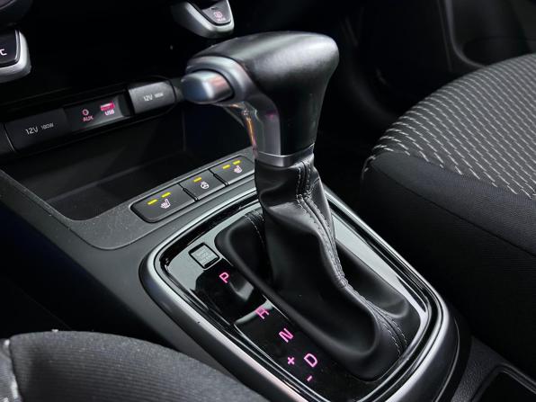 Kia Rio IV с пробегом 2018 года, цена 1 497 000 рублей, 54079 км, седан, Автокод Объявления