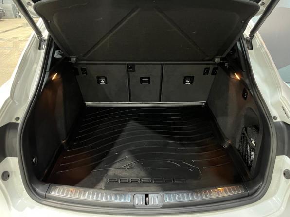 Porsche Macan I с пробегом 2015 года, цена 3 398 000 рублей, 122416 км, внедорожник, Автокод Объявления