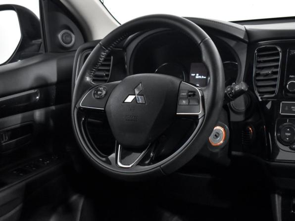 Mitsubishi Outlander III Рестайлинг 3 с пробегом 2019 года, цена 1 980 000 рублей, 102000 км, внедорожник, Автокод Объявления