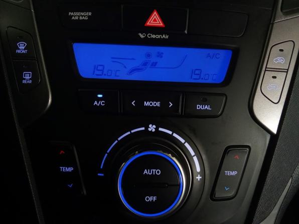 Hyundai Santa Fe III с пробегом 2012 года, цена 1 655 000 рублей, 214809 км, внедорожник, Автокод Объявления
