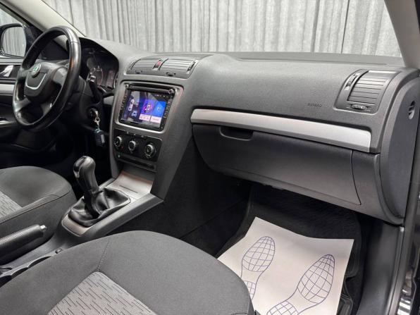 Skoda Octavia II (A5) Рестайлинг с пробегом 2013 года, цена 1 100 000 рублей, 139351 км, лифтбек, Автокод Объявления