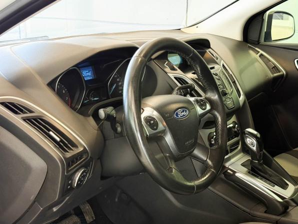 Ford Focus III с пробегом 2013 года, цена 675 000 рублей, 242194 км, хэтчбек, Автокод Объявления