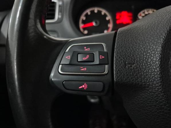 Volkswagen Polo V с пробегом 2014 года, цена 830 000 рублей, 127664 км, седан, Автокод Объявления