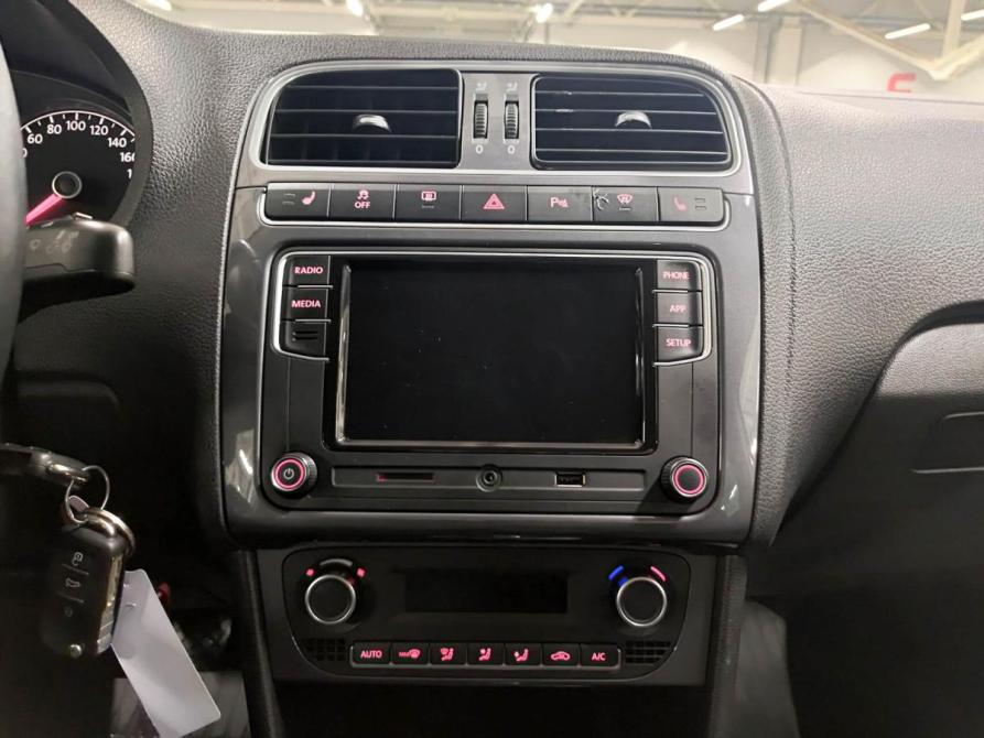 Volkswagen Polo V Рестайлинг Казань  - изображение 18